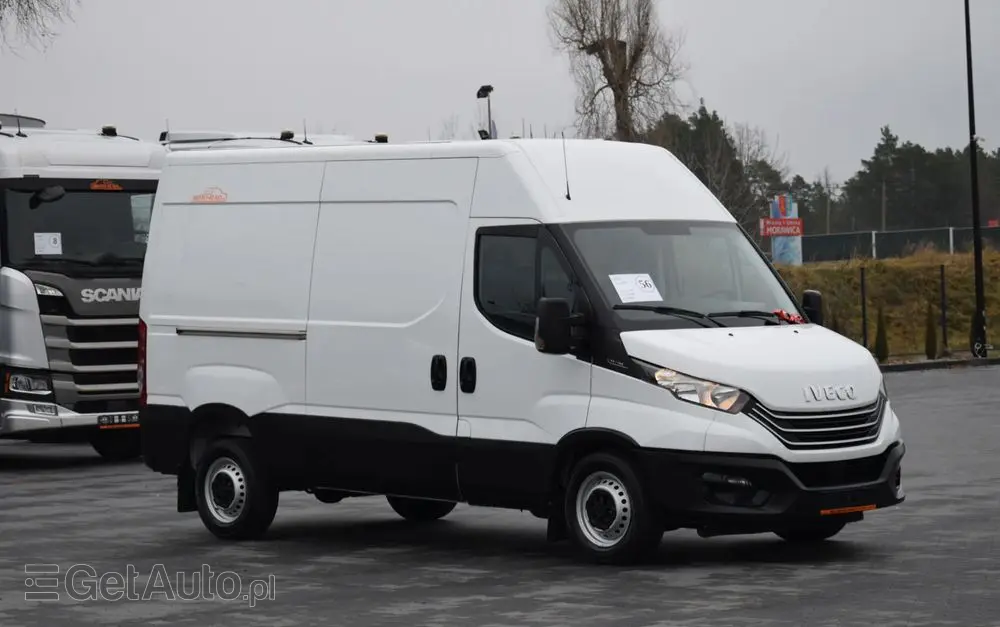 IVECO DAILY 35S12 / 2.3 - 120 KM / DOSTAWCZE / BLASZAK / KLIMA / TEMPOMAT / KLIMA / TRYB CITY / SERWISOWANY / SPROWADZONY Z NIEMIEC 