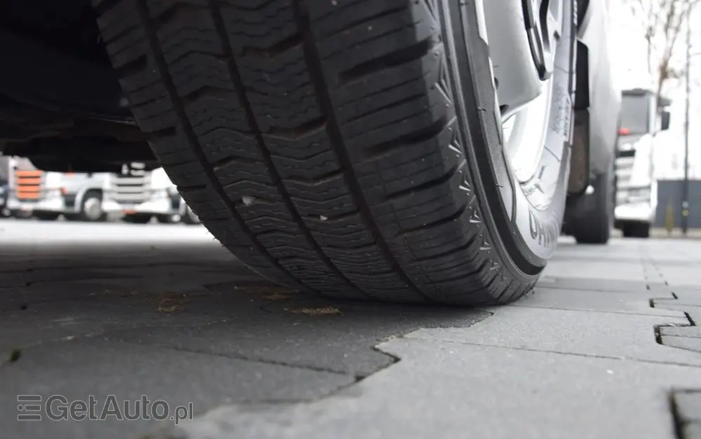 IVECO DAILY 35S12 / 2.3 - 120 KM / DOSTAWCZE / BLASZAK / KLIMA / TEMPOMAT / KLIMA / TRYB CITY / SERWISOWANY / SPROWADZONY Z NIEMIEC 