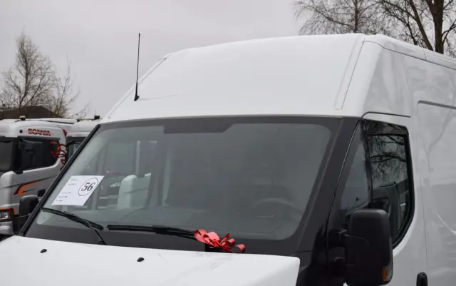 IVECO DAILY 35S12 / 2.3 - 120 KM / DOSTAWCZE / BLASZAK / KLIMA / TEMPOMAT / KLIMA / TRYB CITY / SERWISOWANY / SPROWADZONY Z NIEMIEC 