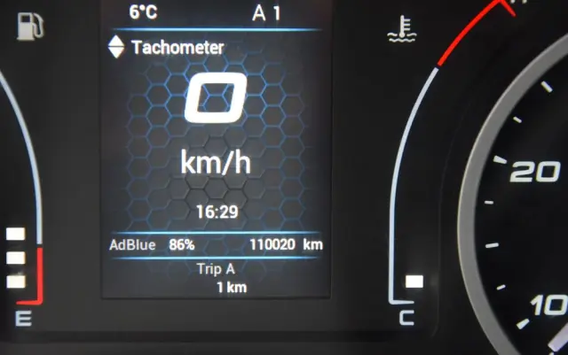 IVECO DAILY 35S12 / 2.3 - 120 KM / DOSTAWCZE / BLASZAK / KLIMA / TEMPOMAT / KLIMA / TRYB CITY / SERWISOWANY / SPROWADZONY Z NIEMIEC 