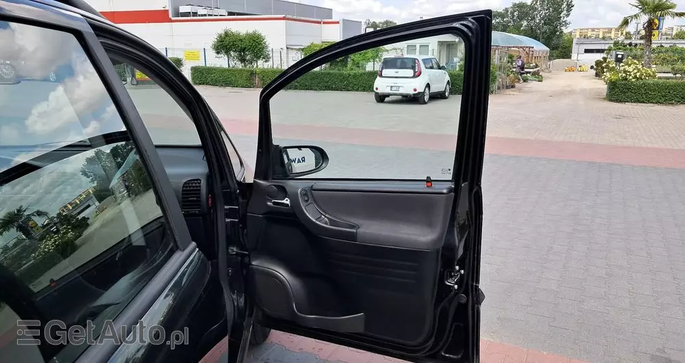 OPEL Zafira 1.8 16V Elegance