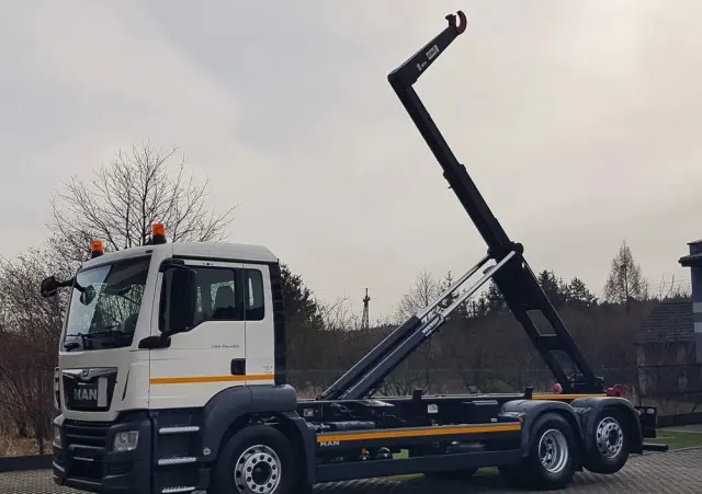 MAN TGS 26.420 E6 HAKOWIEC HS20 6x2 3-OSIE 