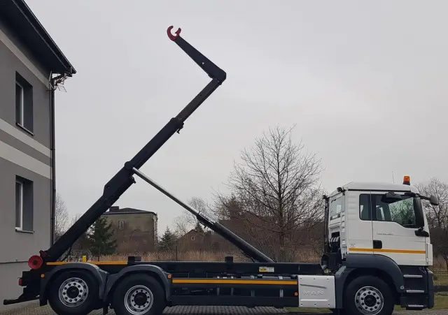 MAN TGS 26.420 E6 HAKOWIEC HS20 6x2 3-OSIE 