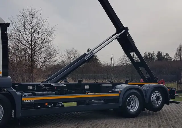 MAN TGS 26.420 E6 HAKOWIEC HS20 6x2 3-OSIE 