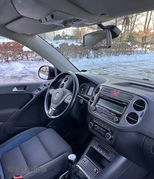 VOLKSWAGEN Tiguan 