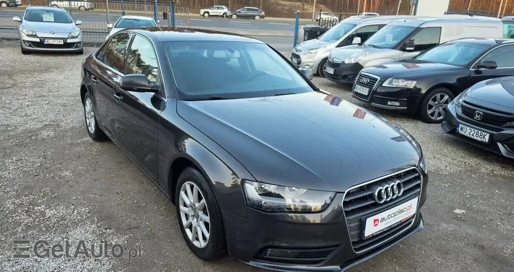 AUDI A4 Limousine 