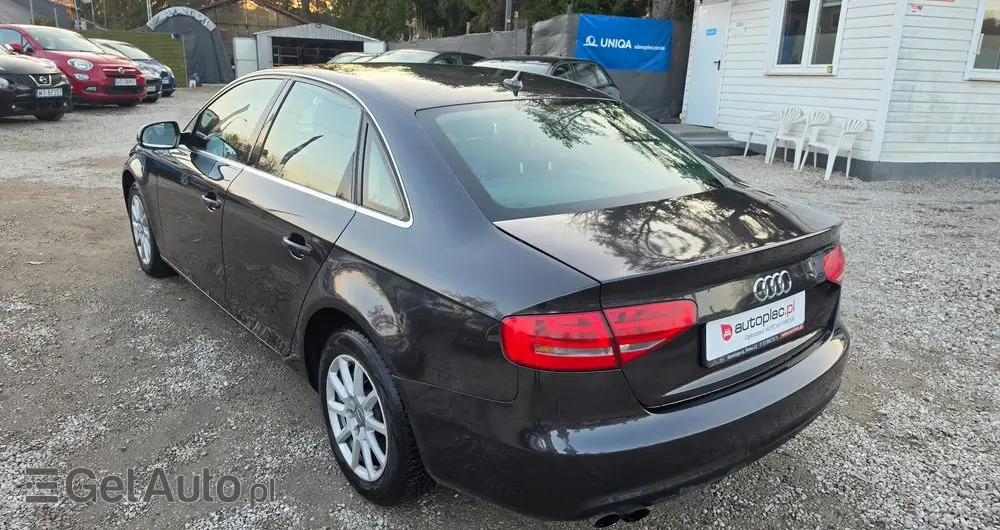 AUDI A4 Limousine 