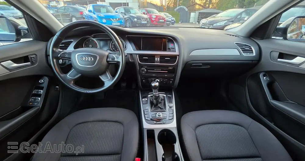 AUDI A4 Limousine 
