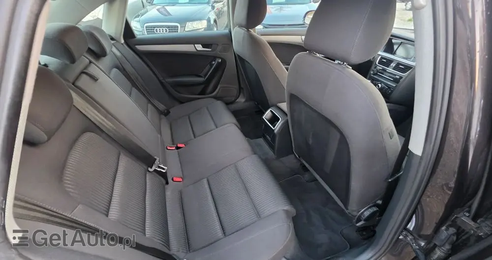 AUDI A4 Limousine 