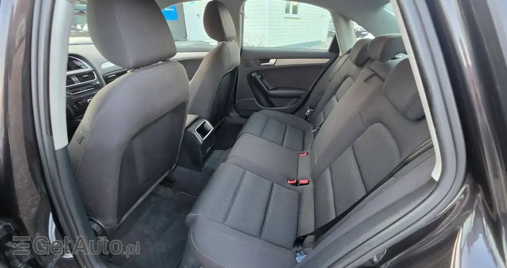AUDI A4 Limousine 