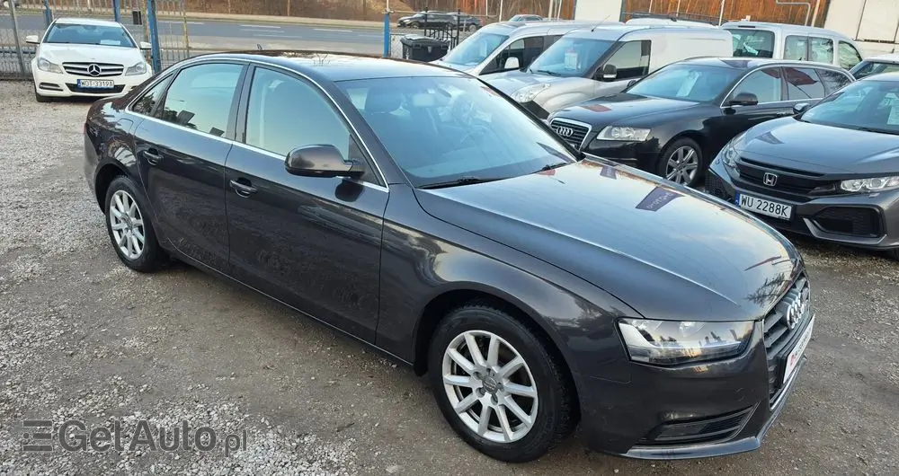 AUDI A4 Limousine 