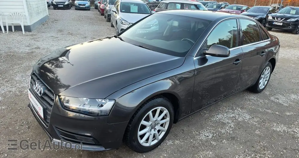 AUDI A4 Limousine 