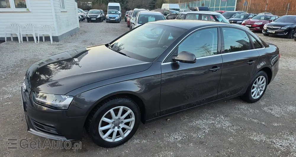 AUDI A4 Limousine 