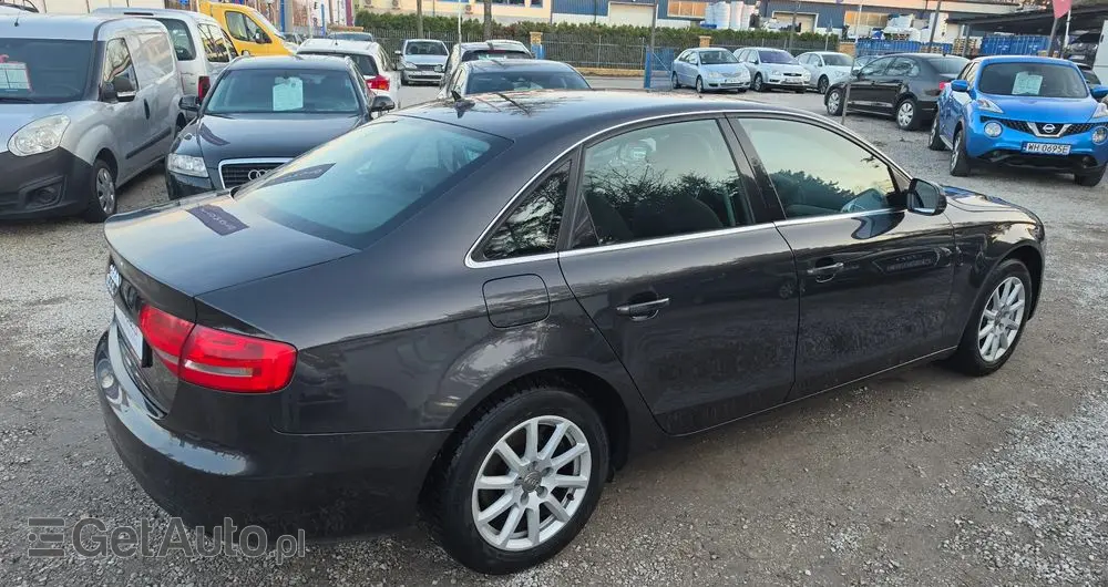 AUDI A4 Limousine 