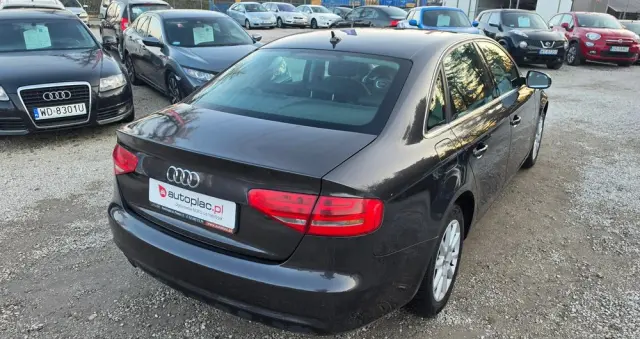 AUDI A4 Limousine 