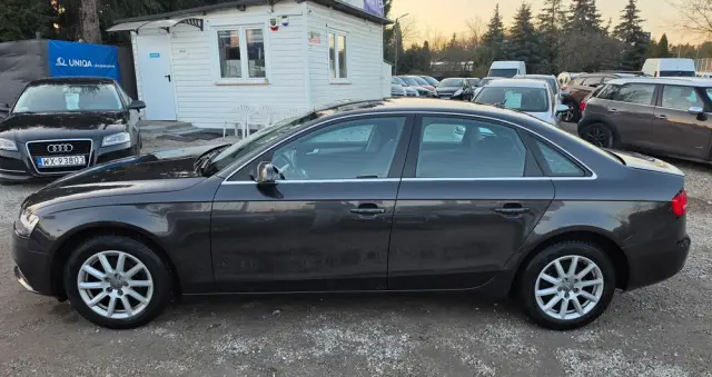 AUDI A4 Limousine 