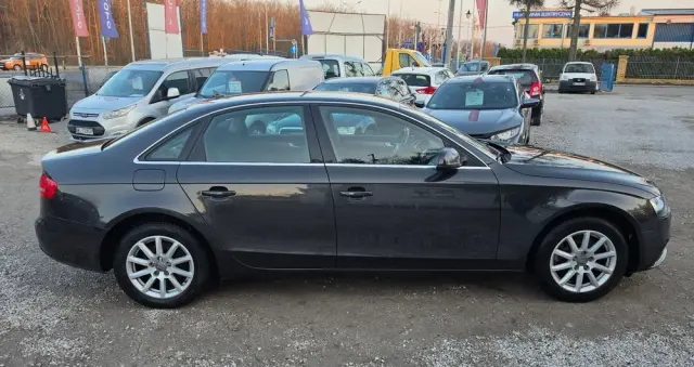 AUDI A4 Limousine 