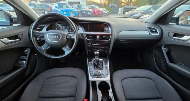 AUDI A4 Limousine 