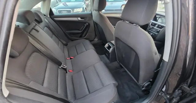 AUDI A4 Limousine 
