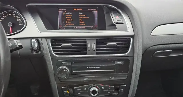 AUDI A4 Limousine 