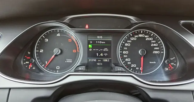 AUDI A4 Limousine 
