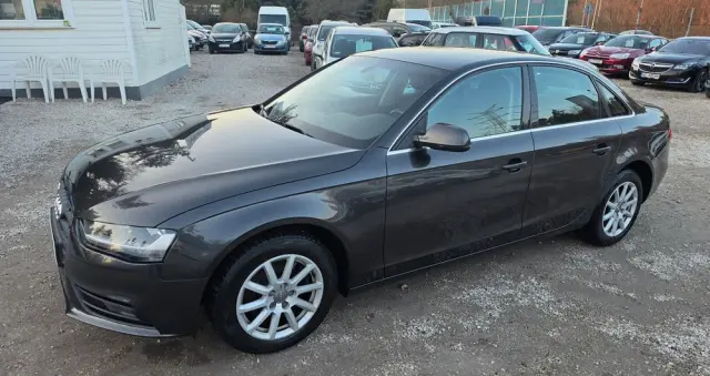 AUDI A4 Limousine 