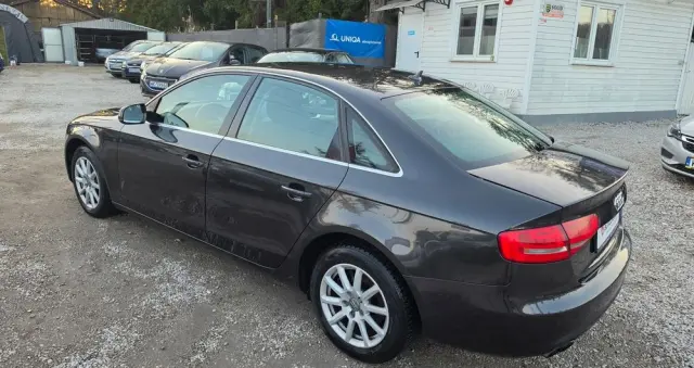 AUDI A4 Limousine 