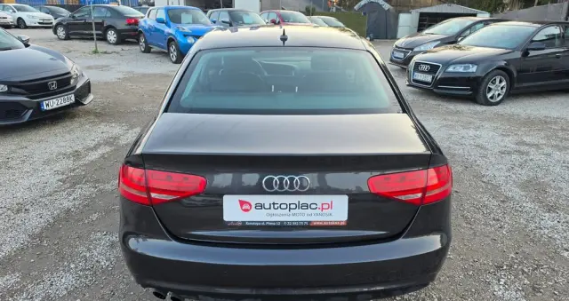 AUDI A4 Limousine 
