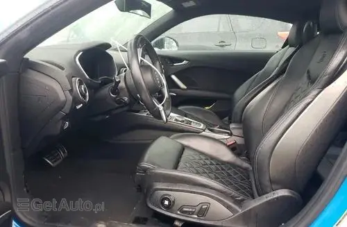 AUDI TT 