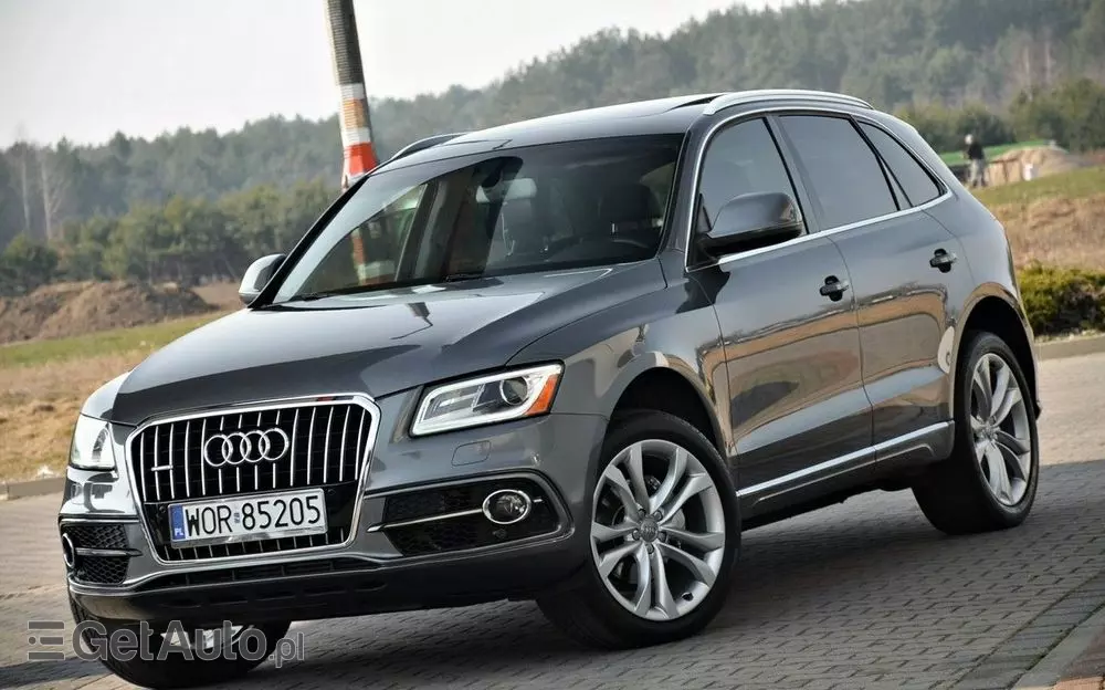 AUDI Q5 