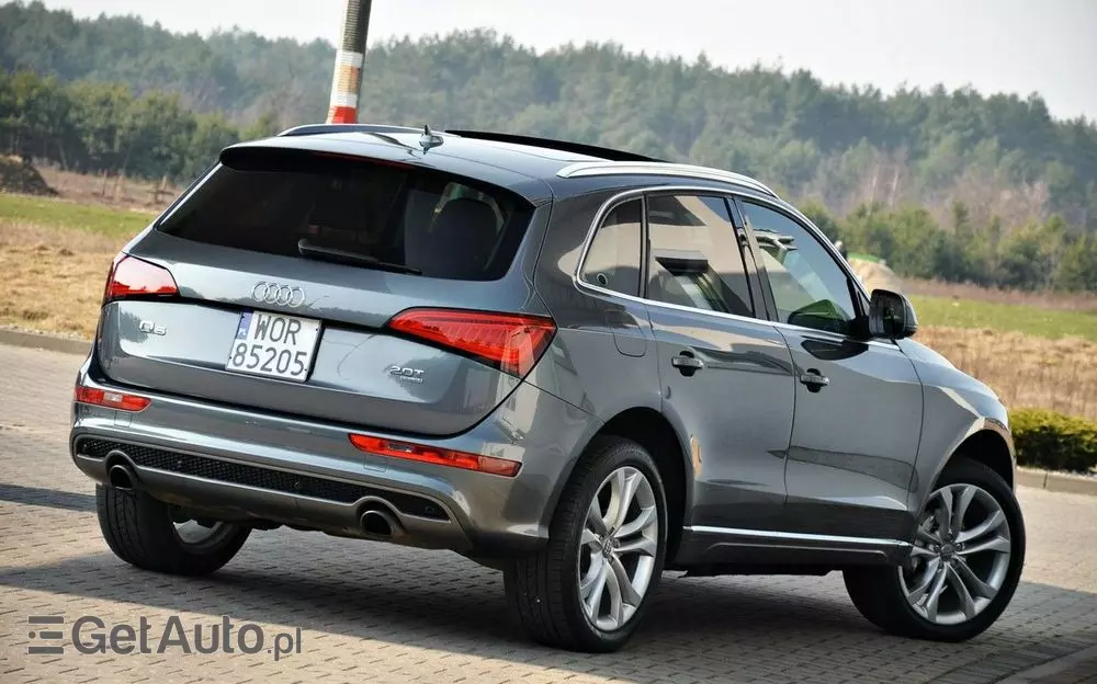 AUDI Q5 