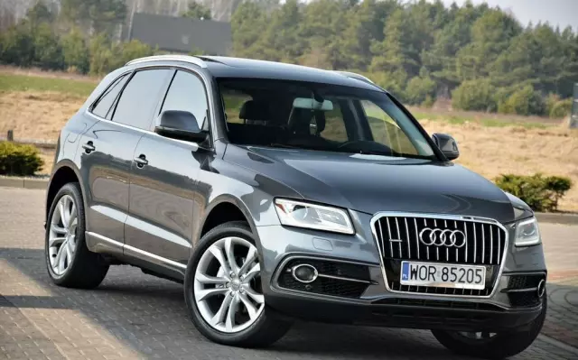 AUDI Q5 