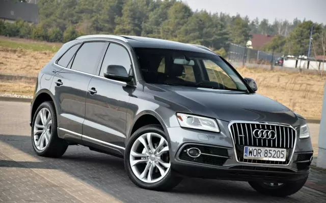 AUDI Q5 