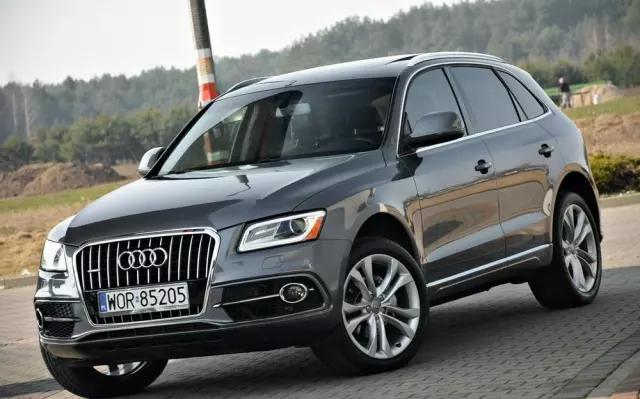 AUDI Q5 