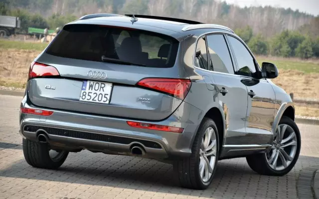 AUDI Q5 