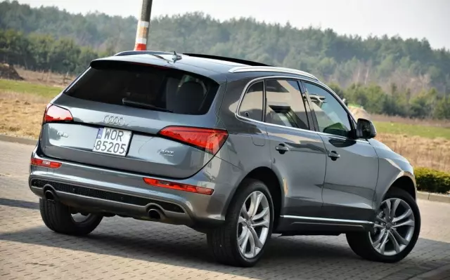 AUDI Q5 