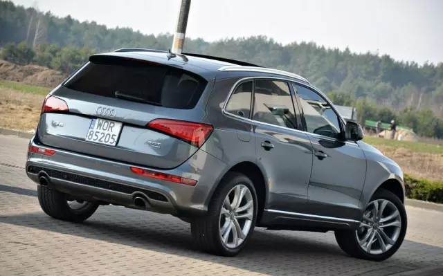 AUDI Q5 