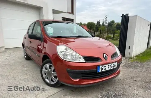 RENAULT Clio 