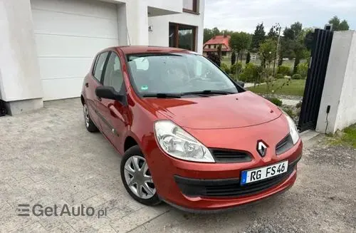 RENAULT Clio 