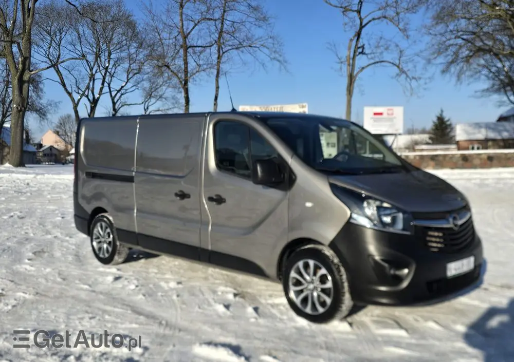 OPEL Vivaro 