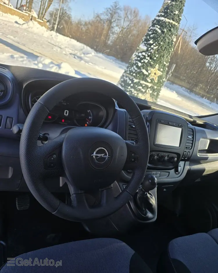 OPEL Vivaro 