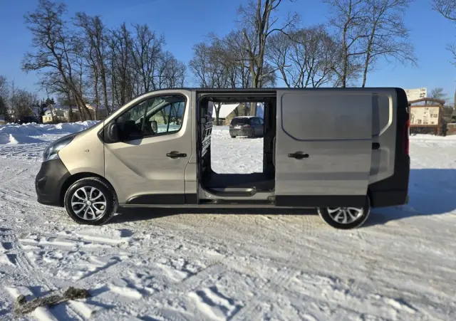 OPEL Vivaro 