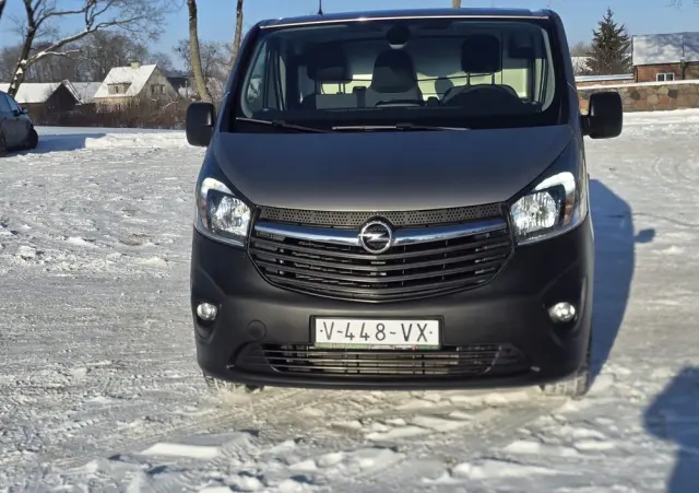 OPEL Vivaro 
