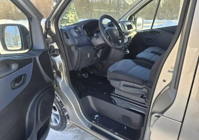 OPEL Vivaro 