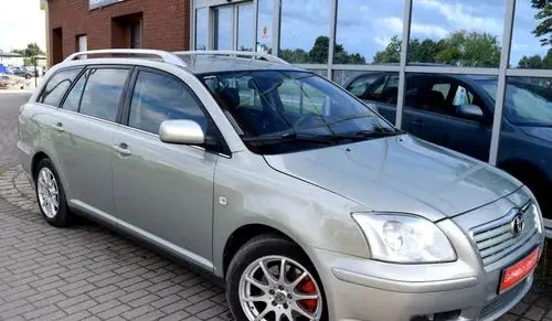 TOYOTA Avensis 