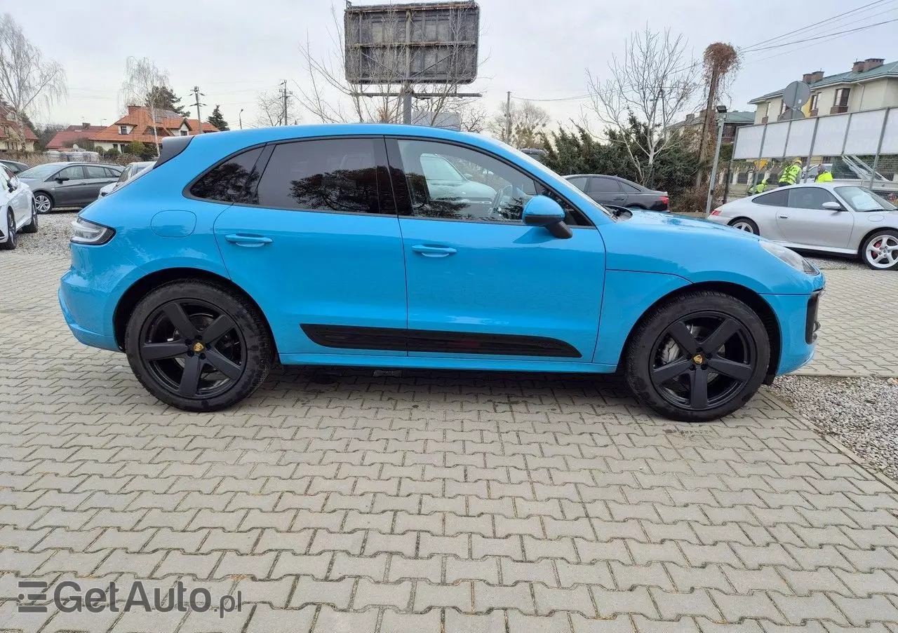 PORSCHE Macan Standard