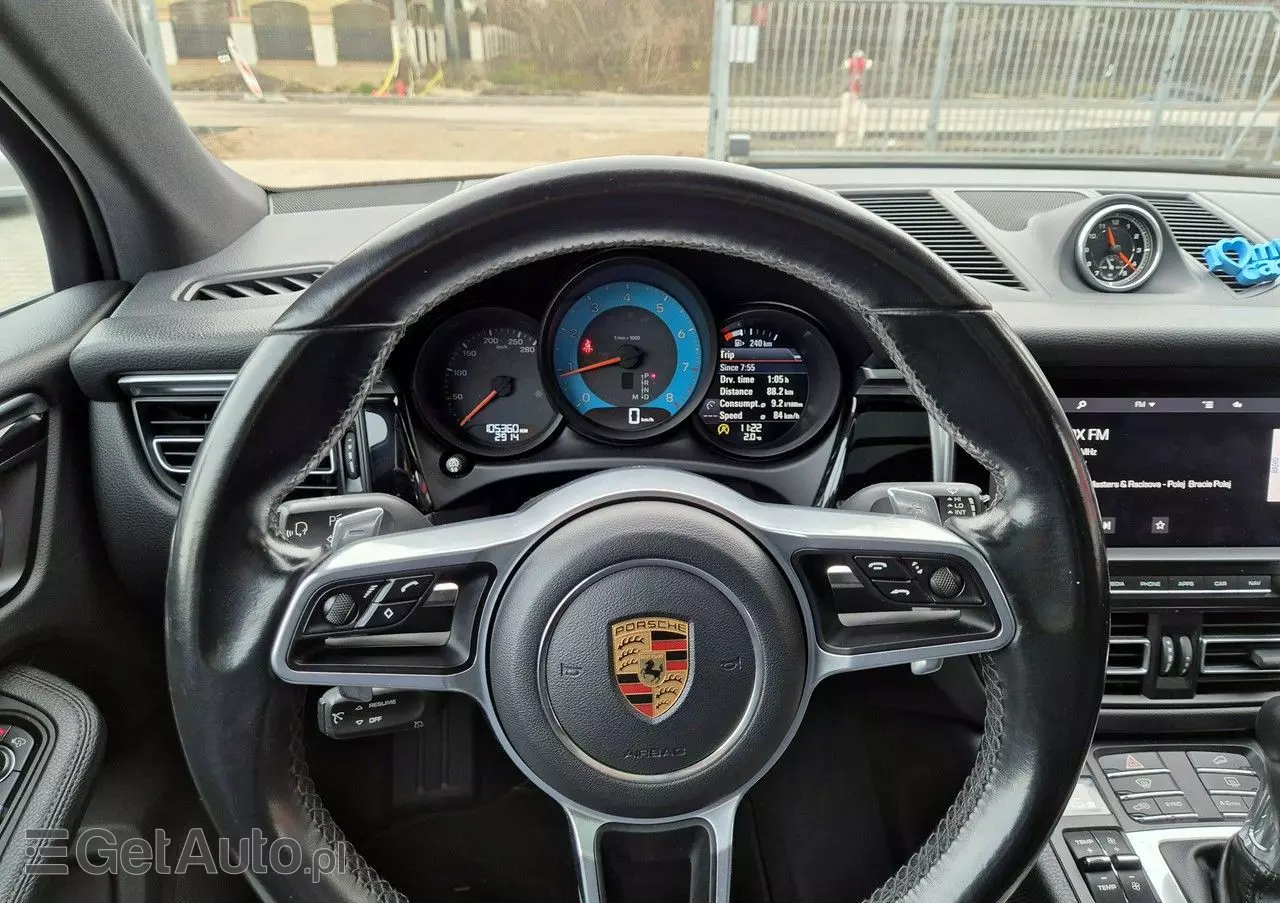 PORSCHE Macan Standard