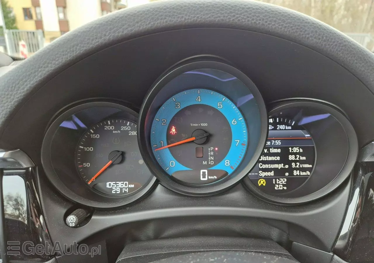 PORSCHE Macan Standard