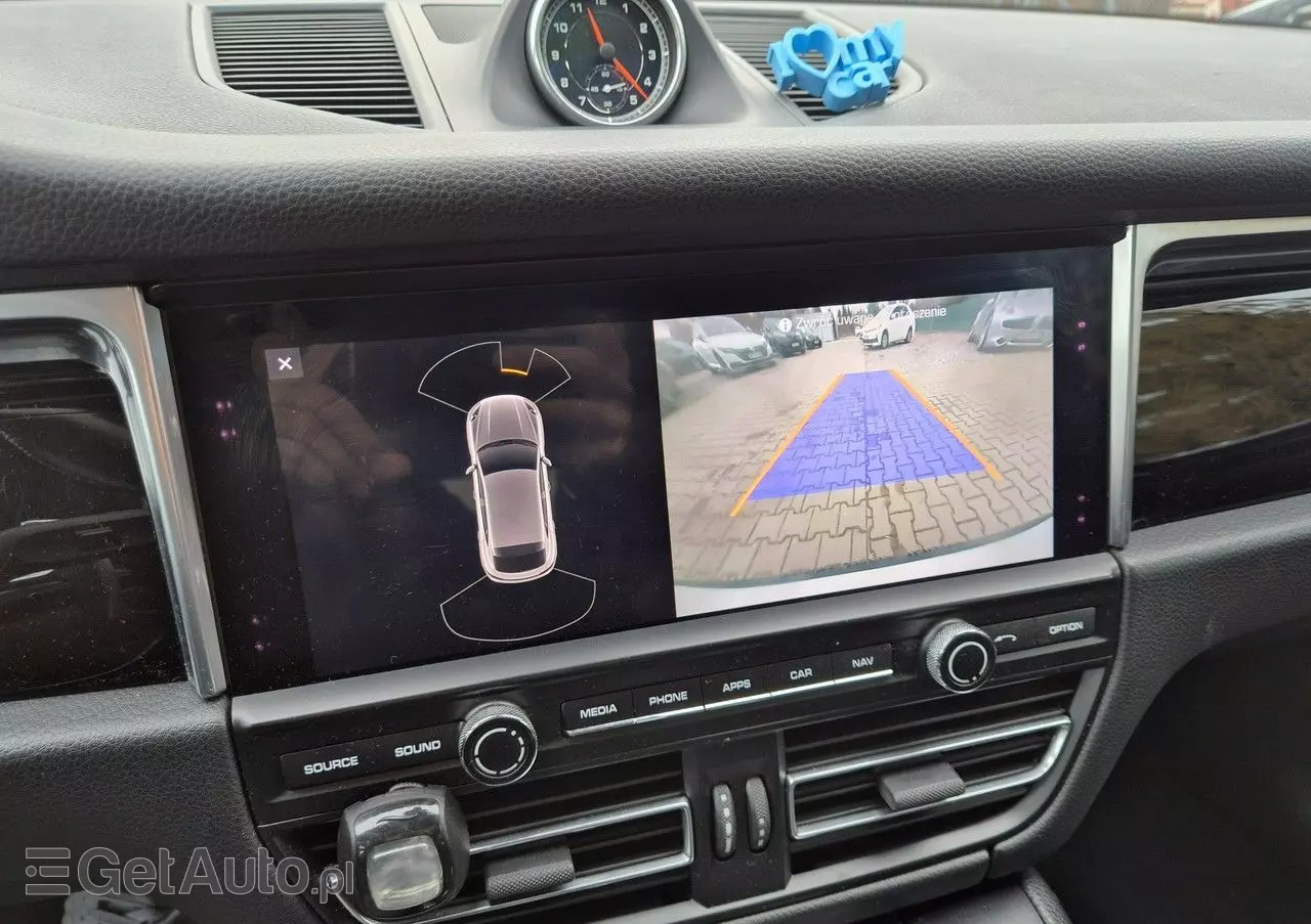 PORSCHE Macan Standard