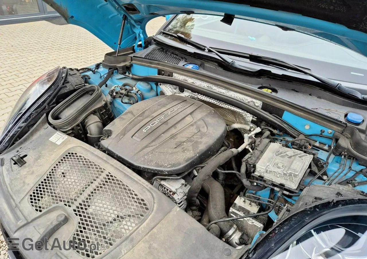 PORSCHE Macan Standard